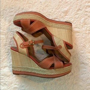 Clarks platform sandals, size 8M